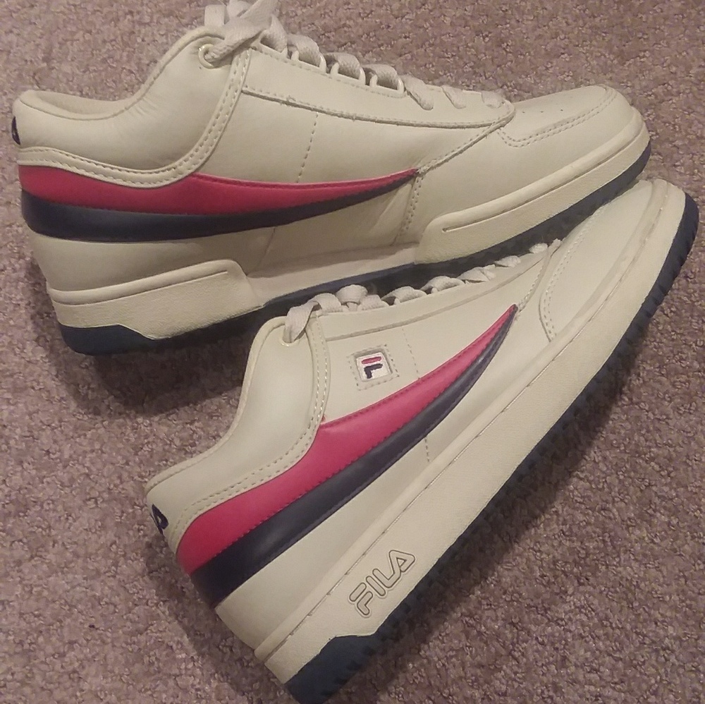 Fila Men's T1 Mid Fashion Shoes